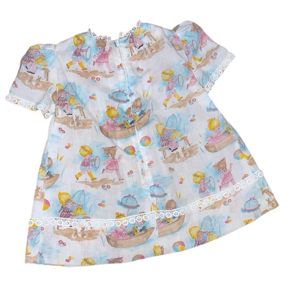 Vintage 70s Baby Dress – Storybook Print, Lace Trim – 18–24 Months - Picture 3 of 4